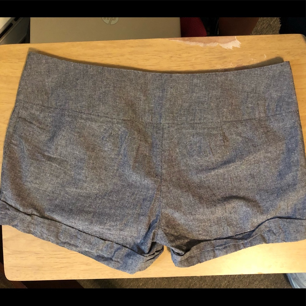 Shorts - Picture 3 of 3
